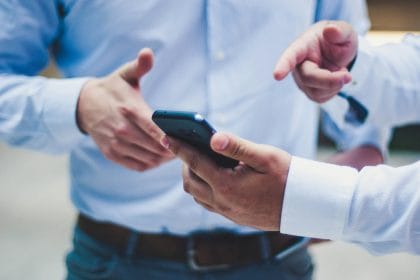 Vay tín chấp online qua ứng dụng ngân hàng