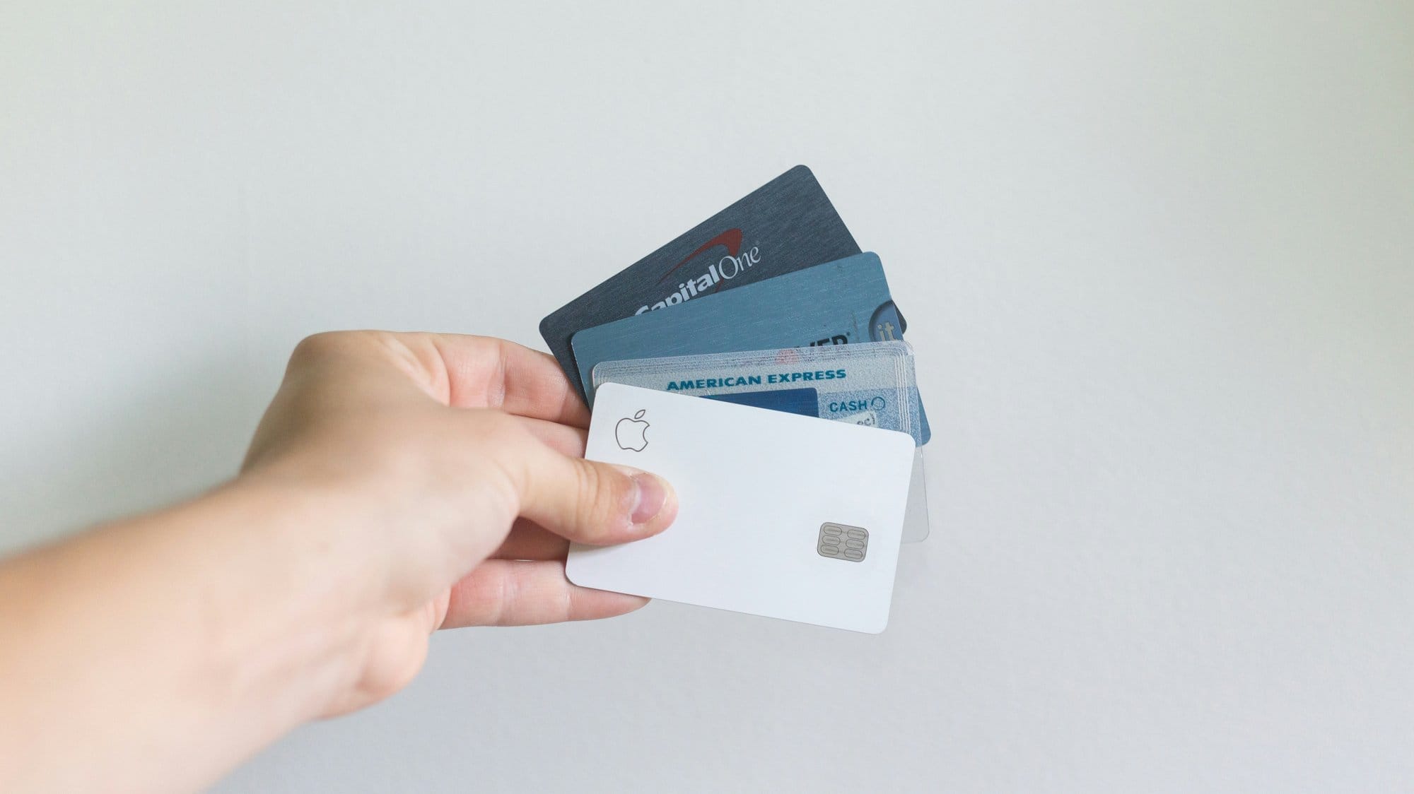 Thẻ tín dụng có hạn mức phù hợp giúp thanh toán linh hoạt mà không mất kiểm soát chi tiêu. (Ảnh: Unsplash).