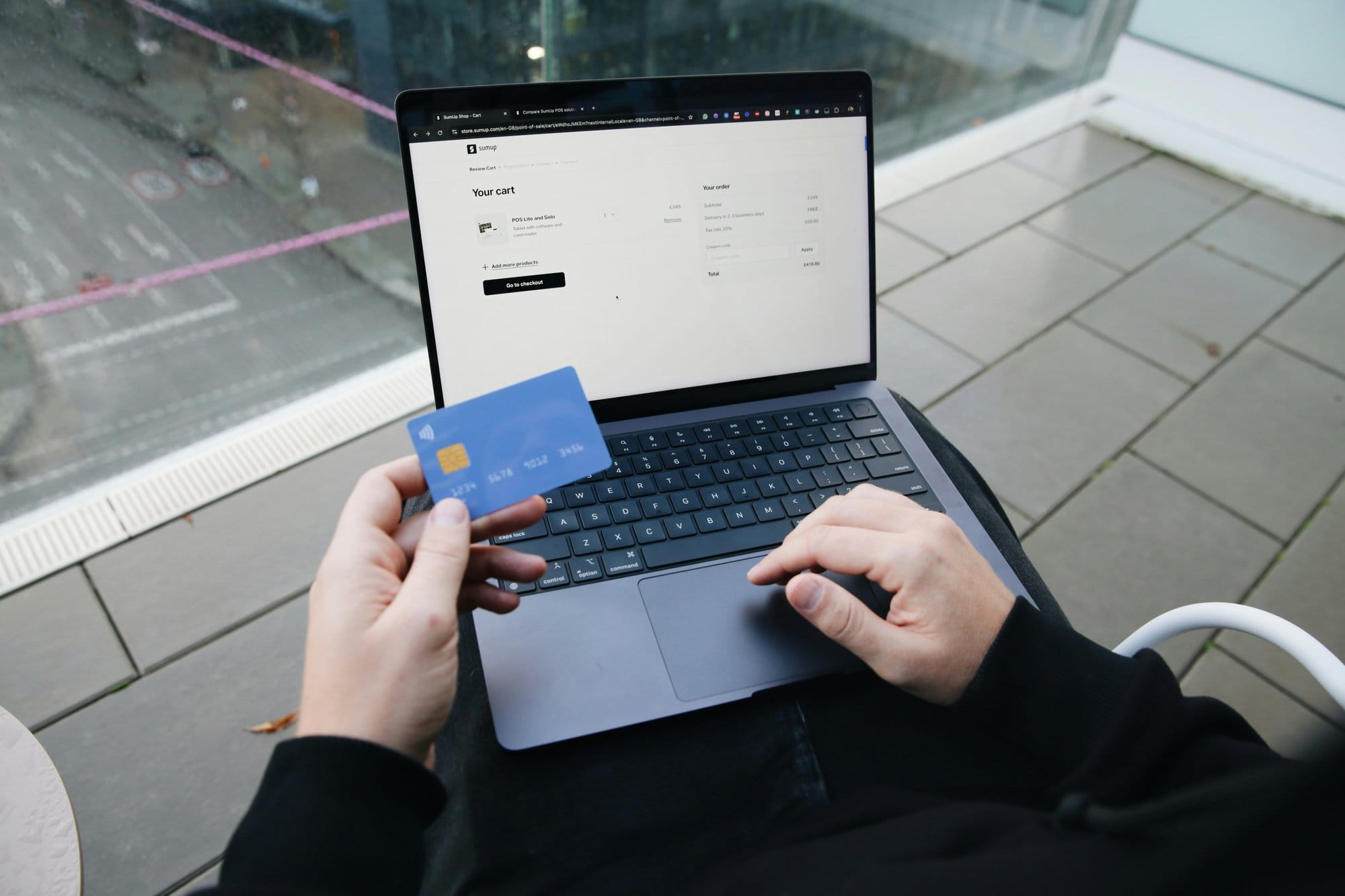 Lịch sử tín dụng CIC sạch giúp hồ sơ mở thẻ tín dụng MSB online được xét duyệt thuận lợi hơn. (Ảnh: Unsplash).